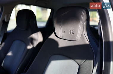 Хетчбек Renault Zoe 2017 в Києві