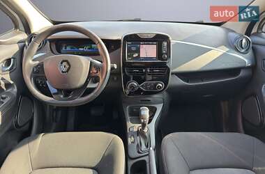 Хэтчбек Renault Zoe 2017 в 