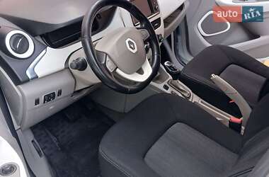 Хэтчбек Renault Zoe 2016 в 