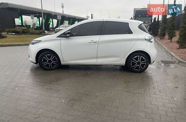 Хэтчбек Renault Zoe 2018 в 