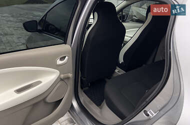 Хэтчбек Renault Zoe 2016 в 