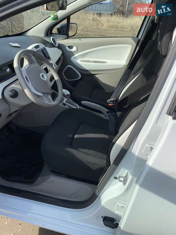 Хэтчбек Renault Zoe 2016 в Черкассах фото 4 Хэтчбек Renault Zoe 2016 в Черкассах