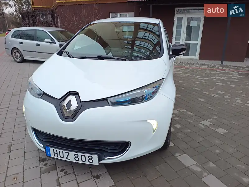 Хэтчбек Renault Zoe 2018 в 