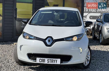 Хэтчбек Renault Zoe 2016 в 