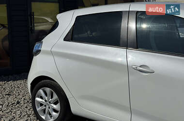 Хэтчбек Renault Zoe 2016 в 