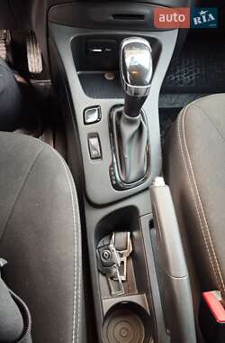 Хетчбек Renault Zoe 2017 в 