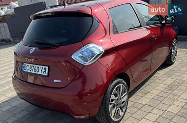 Хэтчбек Renault Zoe 2017 в 