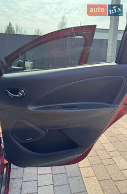Хэтчбек Renault Zoe 2017 в 