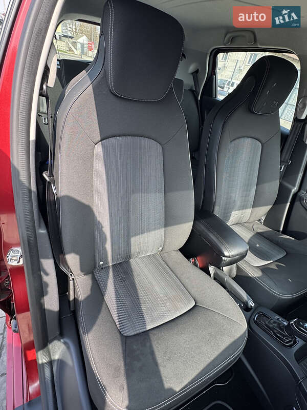 Хэтчбек Renault Zoe 2017 в Львове фото 76 Хэтчбек Renault Zoe 2017 в Львове