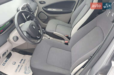 Хэтчбек Renault Zoe 2016 в 