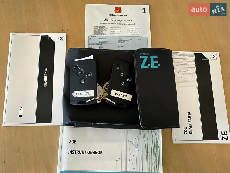 Хэтчбек Renault Zoe 2014 в Киеве документ