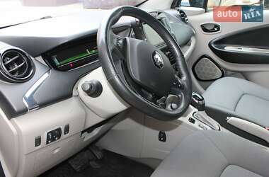 Хэтчбек Renault Zoe 2015 в 