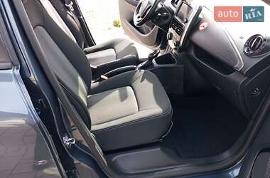 Хэтчбек Renault Zoe 2018 в 