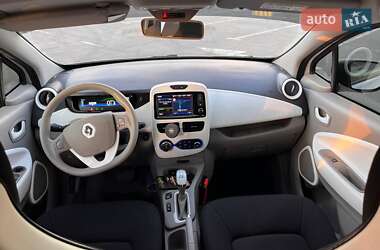 Хэтчбек Renault Zoe 2018 в 