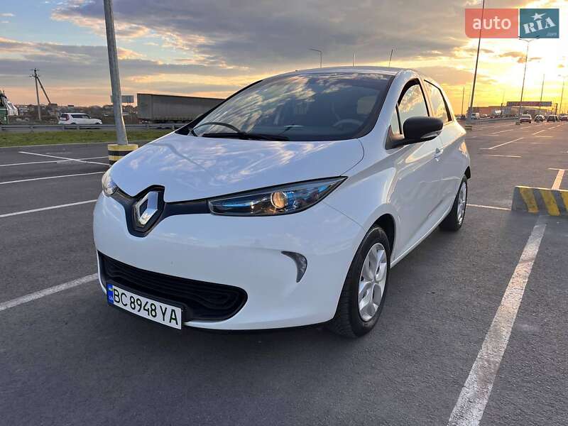 Хэтчбек Renault Zoe 2018 в 