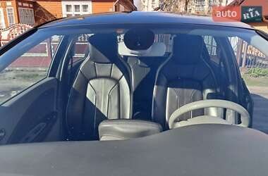 Хэтчбек Renault Zoe 2018 в 