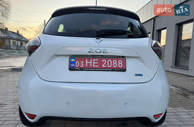 Хэтчбек Renault Zoe 2021 в 