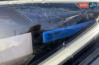 Хэтчбек Renault Zoe 2021 в 