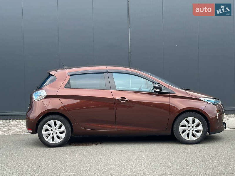 Хэтчбек Renault Zoe 2015 в Киеве