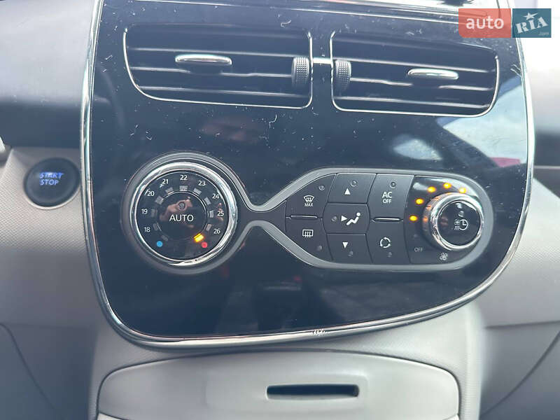Хэтчбек Renault Zoe 2015 в Киеве