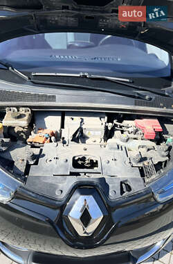 Хэтчбек Renault Zoe 2014 в 