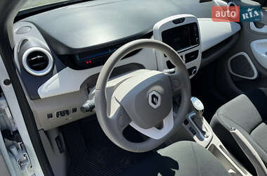Хэтчбек Renault Zoe 2017 в 
