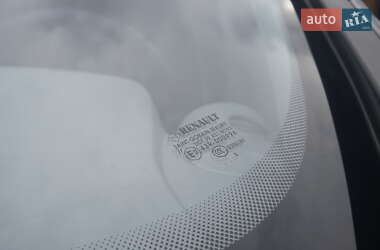 Хетчбек Renault Zoe 2013 в 