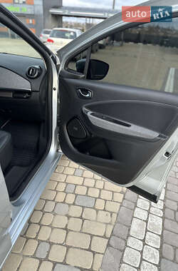 Хэтчбек Renault Zoe 2020 в 