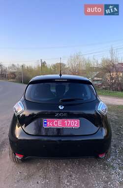 Хэтчбек Renault Zoe 2015 в 