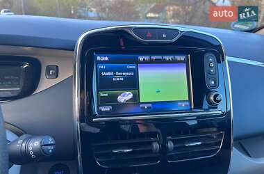 Хэтчбек Renault Zoe 2015 в 