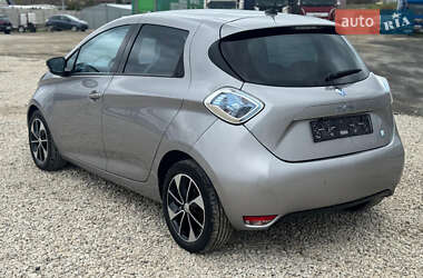 Хэтчбек Renault Zoe 2015 в 
