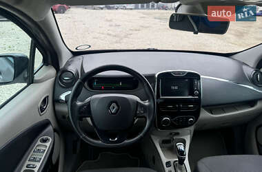Хэтчбек Renault Zoe 2015 в 