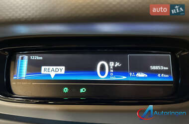 Хэтчбек Renault Zoe 2016 в 