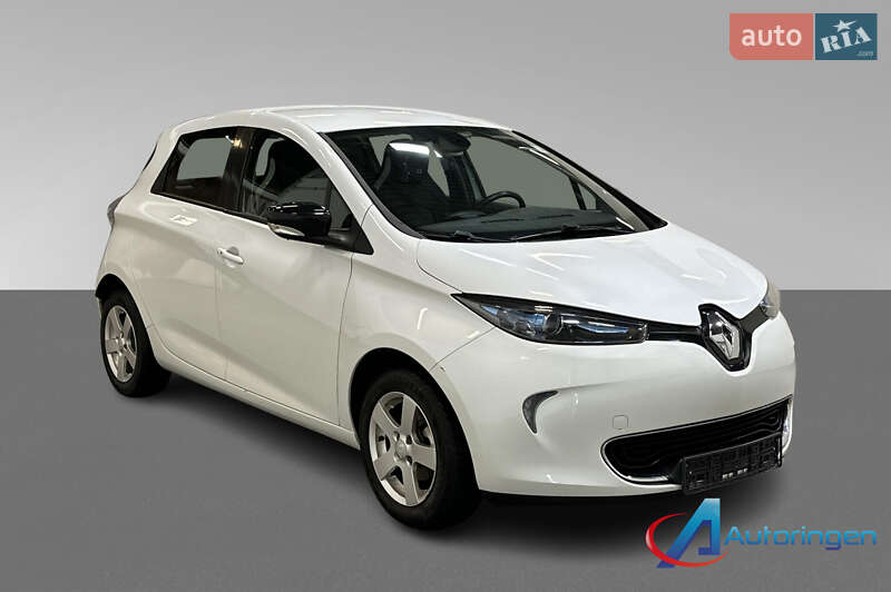 Хэтчбек Renault Zoe 2016 в 