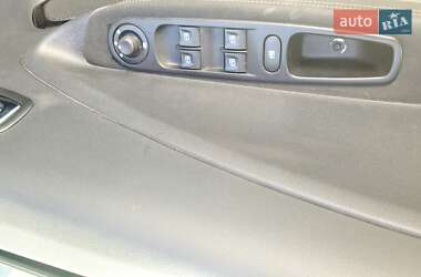 Хэтчбек Renault Zoe 2019 в 