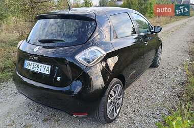 Хэтчбек Renault Zoe 2016 в 