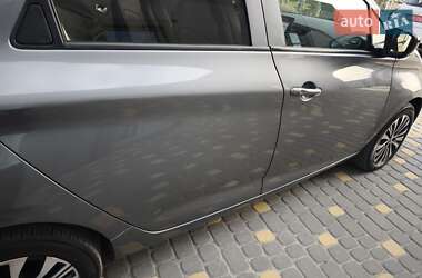 Хэтчбек Renault Zoe 2023 в 