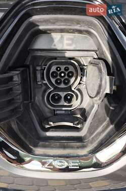 Хэтчбек Renault Zoe 2023 в 