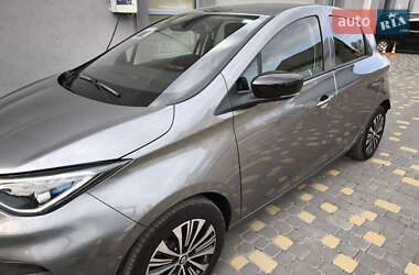 Хэтчбек Renault Zoe 2023 в 