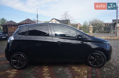 Хэтчбек Renault Zoe 2019 в 