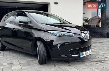 Хэтчбек Renault Zoe 2016 в 