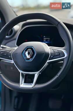 Хэтчбек Renault Zoe 2020 в 