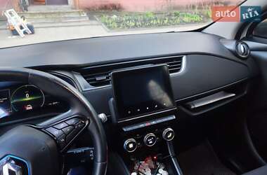 Хэтчбек Renault Zoe 2020 в 