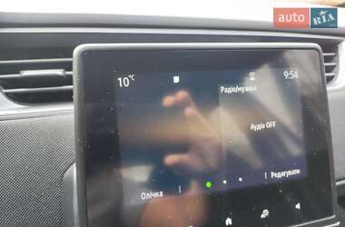 Хэтчбек Renault Zoe 2020 в 