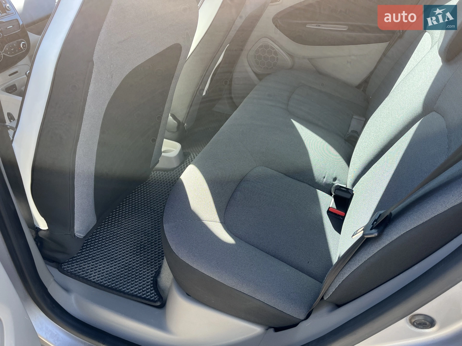 2016 Renault ZOE - мініатюра 23