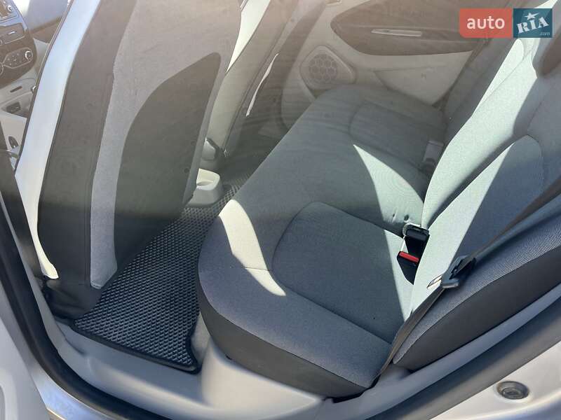 Хэтчбек Renault Zoe 2016 в Днепре