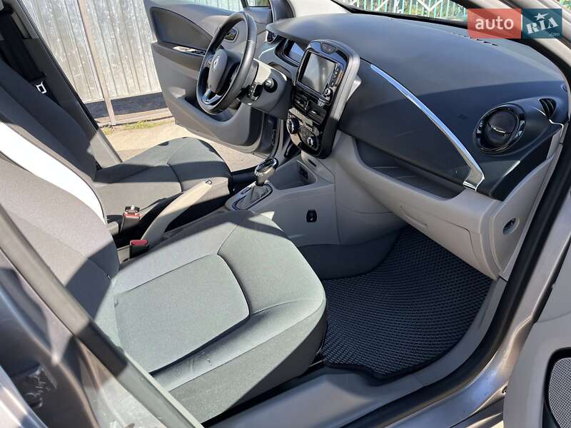 Хэтчбек Renault Zoe 2016 в Днепре