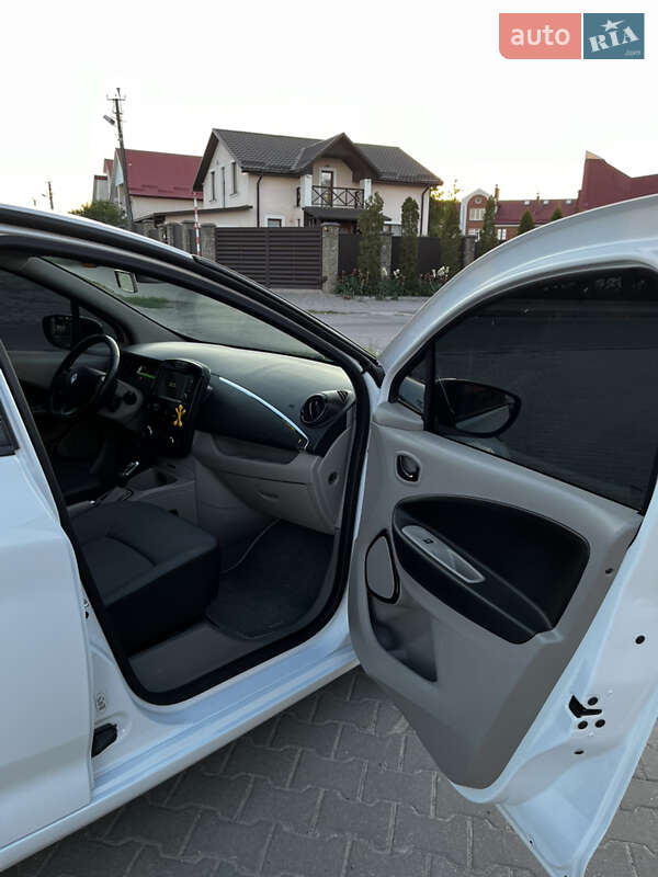 Хэтчбек Renault Zoe 2016 в Хмельницком