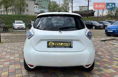 Хетчбек Renault Zoe 2015 в 