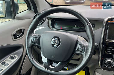 Хетчбек Renault Zoe 2015 в 